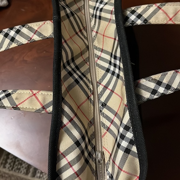 Burberry handbag - Picture 3 of 5